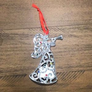 Brand new never used Lenox Sparkle and Scroll Silver Angel Ornament